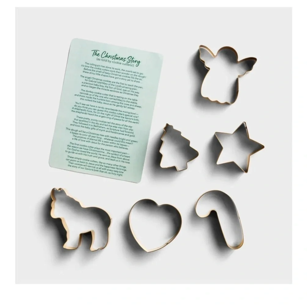 NEW COOKIE CUTTERS Bundle of 2 sets Mixed animals and Christmas themed